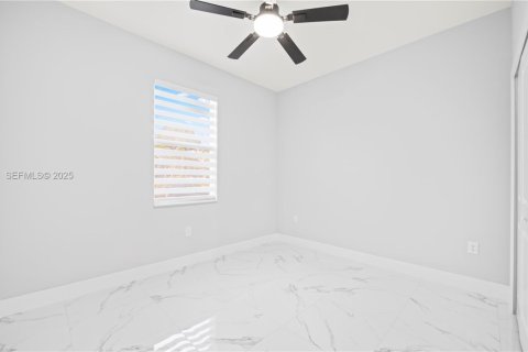 Купить виллу или дом в Лихай-Эйкерс, Флорида 3 спальни, № 1991940 - фото 21