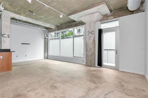 Condo in Tampa, Florida, 1 bedroom  № 1918412 - photo 12