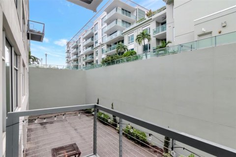 Condo in Tampa, Florida, 1 bedroom  № 1918412 - photo 22