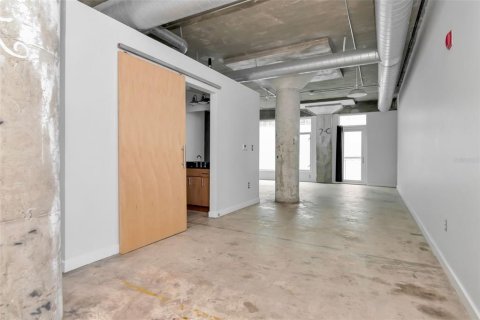 Condo in Tampa, Florida, 1 bedroom  № 1918412 - photo 2
