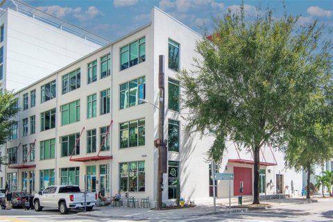 Copropriété à louer à Tampa, Floride: 1 chambre, 102.84 m2 № 1918412 - photo 1