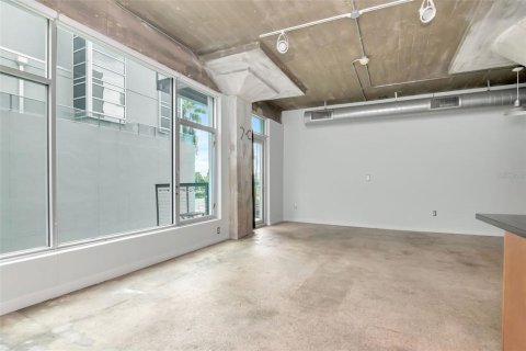 Condo in Tampa, Florida, 1 bedroom  № 1918412 - photo 3