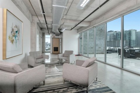 Condo in Tampa, Florida, 1 bedroom  № 1918412 - photo 27