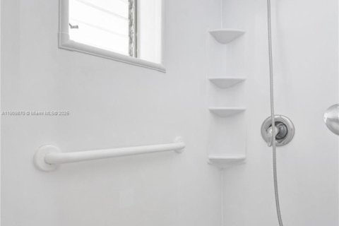 Купить виллу или дом в Холливуд, Флорида 3 спальни, № 1965483 - фото 30