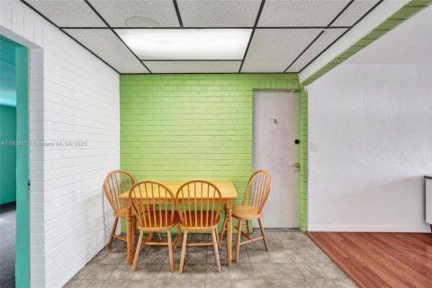 Купить виллу или дом в Холливуд, Флорида 3 спальни, № 1965483 - фото 23