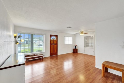 Купить виллу или дом в Холливуд, Флорида 3 спальни, № 1965483 - фото 7