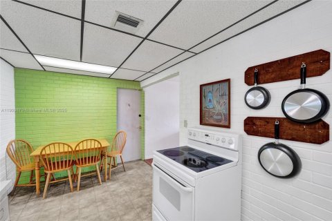 Купить виллу или дом в Холливуд, Флорида 3 спальни, № 1965483 - фото 20