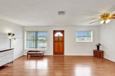 Купить виллу или дом в Холливуд, Флорида 3 спальни, № 1965483 - фото 9