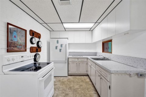 Купить виллу или дом в Холливуд, Флорида 3 спальни, № 1965483 - фото 16