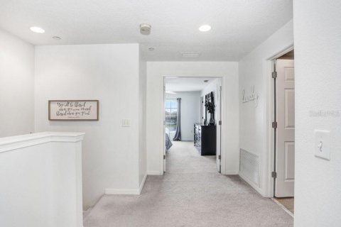 Townhouse in Brandon, Florida 3 bedrooms, 178.09 sq.m. № 1527531 - photo 14