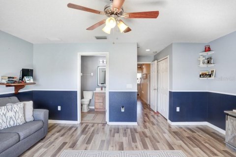 Townhouse in Brandon, Florida 3 bedrooms, 178.09 sq.m. № 1527531 - photo 8