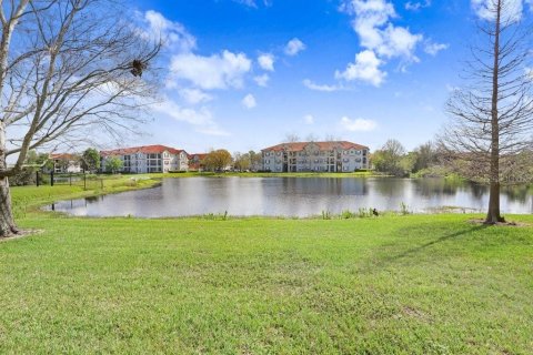 Townhouse in Brandon, Florida 3 bedrooms, 178.09 sq.m. № 1527531 - photo 30