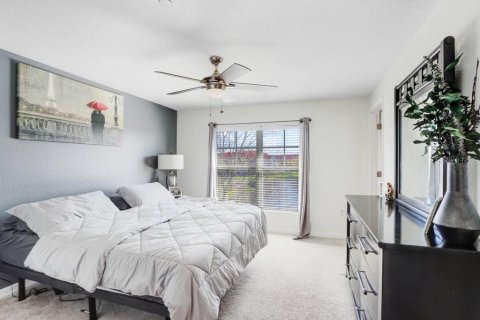 Townhouse in Brandon, Florida 3 bedrooms, 178.09 sq.m. № 1527531 - photo 11