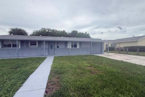 Villa ou maison à West Palm Beach, Floride 5 chambres, 131.55 m2 № 2364975