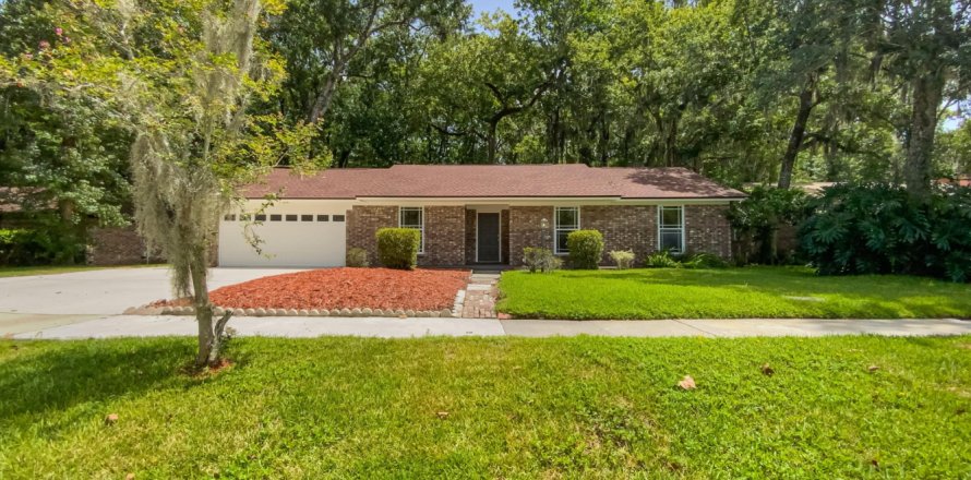 House in Orange Park, Florida 3 bedrooms, 168.71 sq.m. № 770719