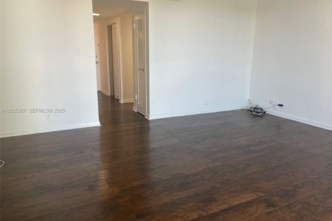 Снять в аренду кондоминиум в Майами-Бич, Флорида 50.45м2, № 1983901 - фото 7