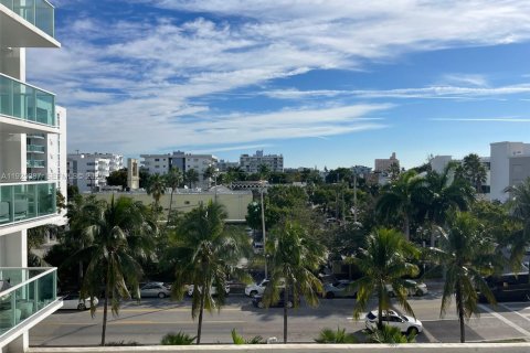 Снять в аренду кондоминиум в Майами-Бич, Флорида 50.45м2, № 1983901 - фото 19