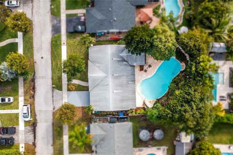 Купить виллу или дом в Катлер-Бей, Флорида 4 спальни, 212.75м2, № 2008987 - фото 21