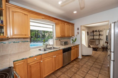 Купить виллу или дом в Катлер-Бей, Флорида 4 спальни, 212.75м2, № 2008987 - фото 13