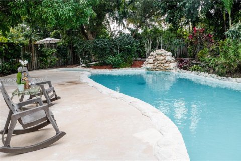 Купить виллу или дом в Катлер-Бей, Флорида 4 спальни, 212.75м2, № 2008987 - фото 18