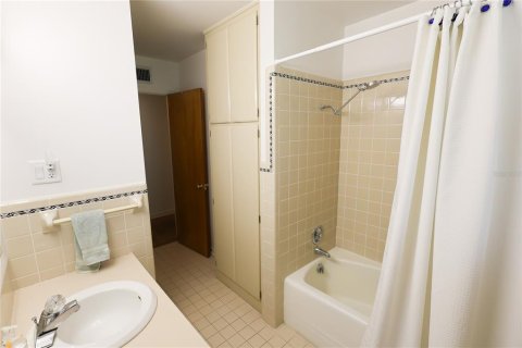 Villa ou maison à vendre à Winter Haven, Floride: 4 chambres, 318.47 m2 № 2410195 - photo 30