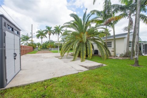 Casa en alquiler en Homestead, Florida, 4 dormitorios, 193.05 m2 № 1927513 - foto 24