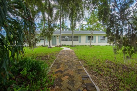 Casa en alquiler en Homestead, Florida, 4 dormitorios, 193.05 m2 № 1927513 - foto 25