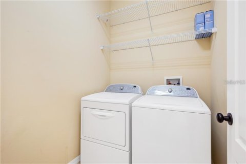 Condominio en alquiler en Apopka, Florida, 2 dormitorios, 111.48 m2 № 1878118 - foto 5