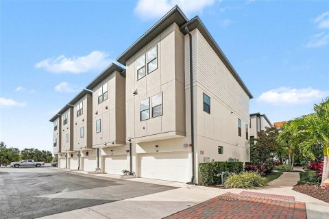 Touwnhouse à vendre à Tampa, Floride: 3 chambres, 193.33 m2 № 2093864 - photo 26