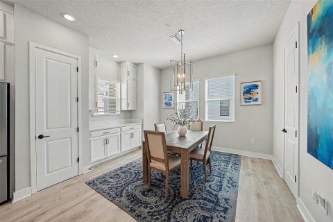 Touwnhouse à vendre à Tampa, Floride: 3 chambres, 193.33 m2 № 2093864 - photo 8