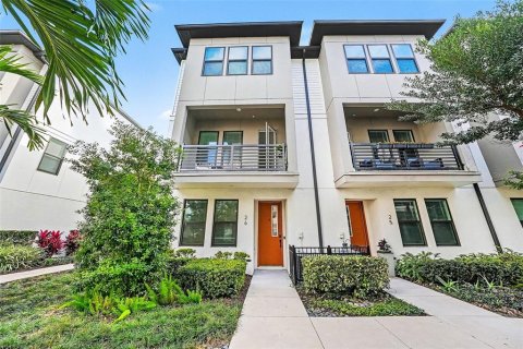Touwnhouse à Tampa, Floride 3 chambres, 193.33 m2 № 2093864