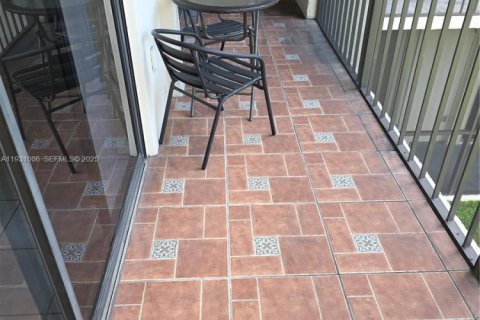 Снять в аренду кондоминиум в Майами, Флорида 2 спальни, 89.65м2, № 1989751 - фото 15