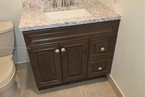 Снять в аренду кондоминиум в Майами, Флорида 2 спальни, 89.65м2, № 1989751 - фото 12