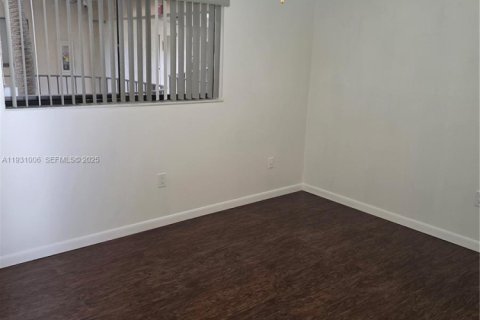 Снять в аренду кондоминиум в Майами, Флорида 2 спальни, 89.65м2, № 1989751 - фото 13