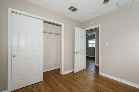 Villa ou maison à louer à Tampa, Floride: 4 chambres, 130.99 m2 № 1802399 - photo 14