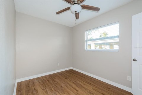 Villa ou maison à louer à Tampa, Floride: 4 chambres, 130.99 m2 № 1802399 - photo 10