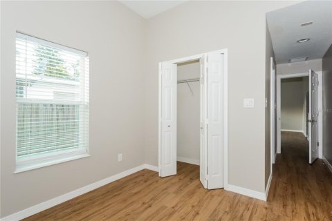 Villa ou maison à louer à Tampa, Floride: 4 chambres, 130.99 m2 № 1802399 - photo 8