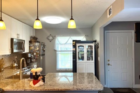 Condo in Orlando, Florida, 2 bedrooms  № 1572786 - photo 5