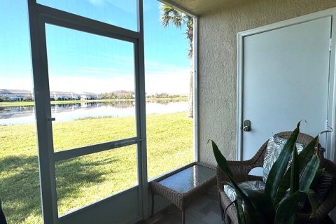 Condo in Orlando, Florida, 2 bedrooms  № 1572786 - photo 22