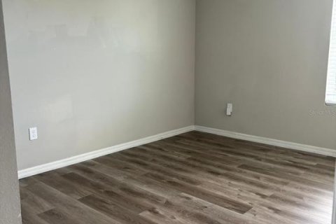 House in Winter Haven, Florida 4 bedrooms, 219.25 sq.m. № 1757487 - photo 16