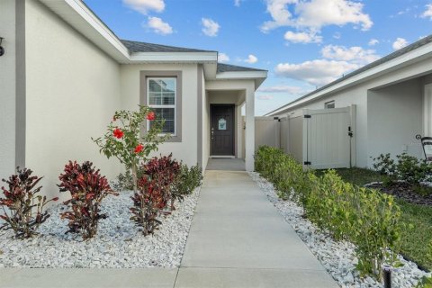 House in Winter Haven, Florida 3 bedrooms, 144.28 sq.m. № 1560726 - photo 3