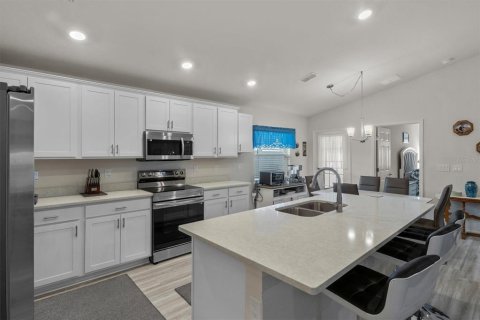 House in Winter Haven, Florida 3 bedrooms, 144.28 sq.m. № 1560726 - photo 12