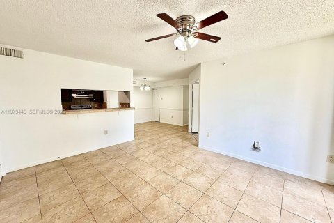 Copropriété à louer à West Palm Beach, Floride: 2 chambres, 84.36 m2 № 2046064 - photo 2