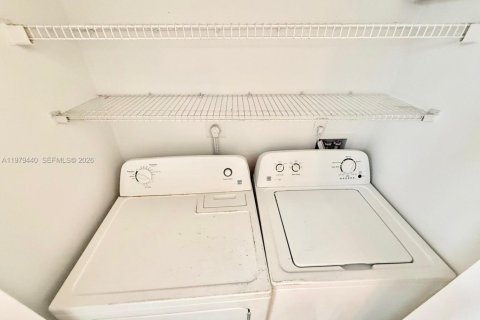 Copropriété à louer à West Palm Beach, Floride: 2 chambres, 84.36 m2 № 2046064 - photo 13