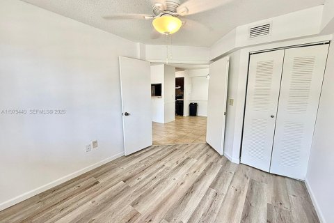 Copropriété à louer à West Palm Beach, Floride: 2 chambres, 84.36 m2 № 2046064 - photo 9