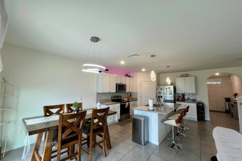 Villa ou maison à louer à Odessa, Floride: 5 chambres, 242.01 m2 № 2413678 - photo 7