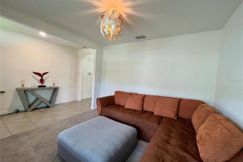 Villa ou maison à louer à Odessa, Floride: 5 chambres, 242.01 m2 № 2413678 - photo 4