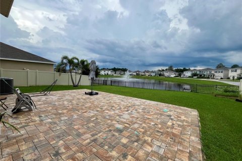 Villa ou maison à louer à Odessa, Floride: 5 chambres, 242.01 m2 № 2413678 - photo 14