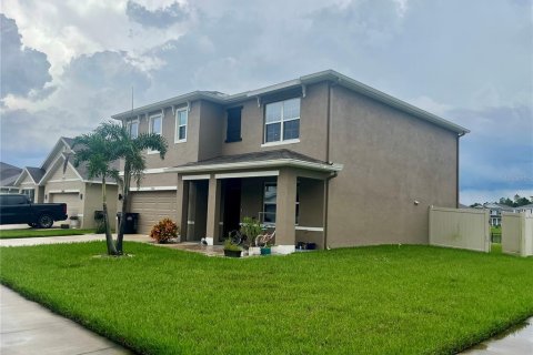 Villa ou maison à Odessa, Floride 5 chambres, 242.01 m2 № 2413678