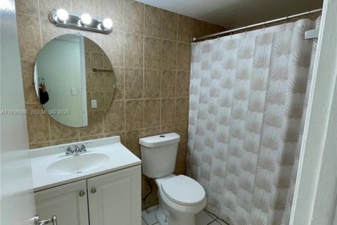 Apartment in Miami, Florida 2 bedrooms, 109.25 sq.m. № 1994826 - photo 11